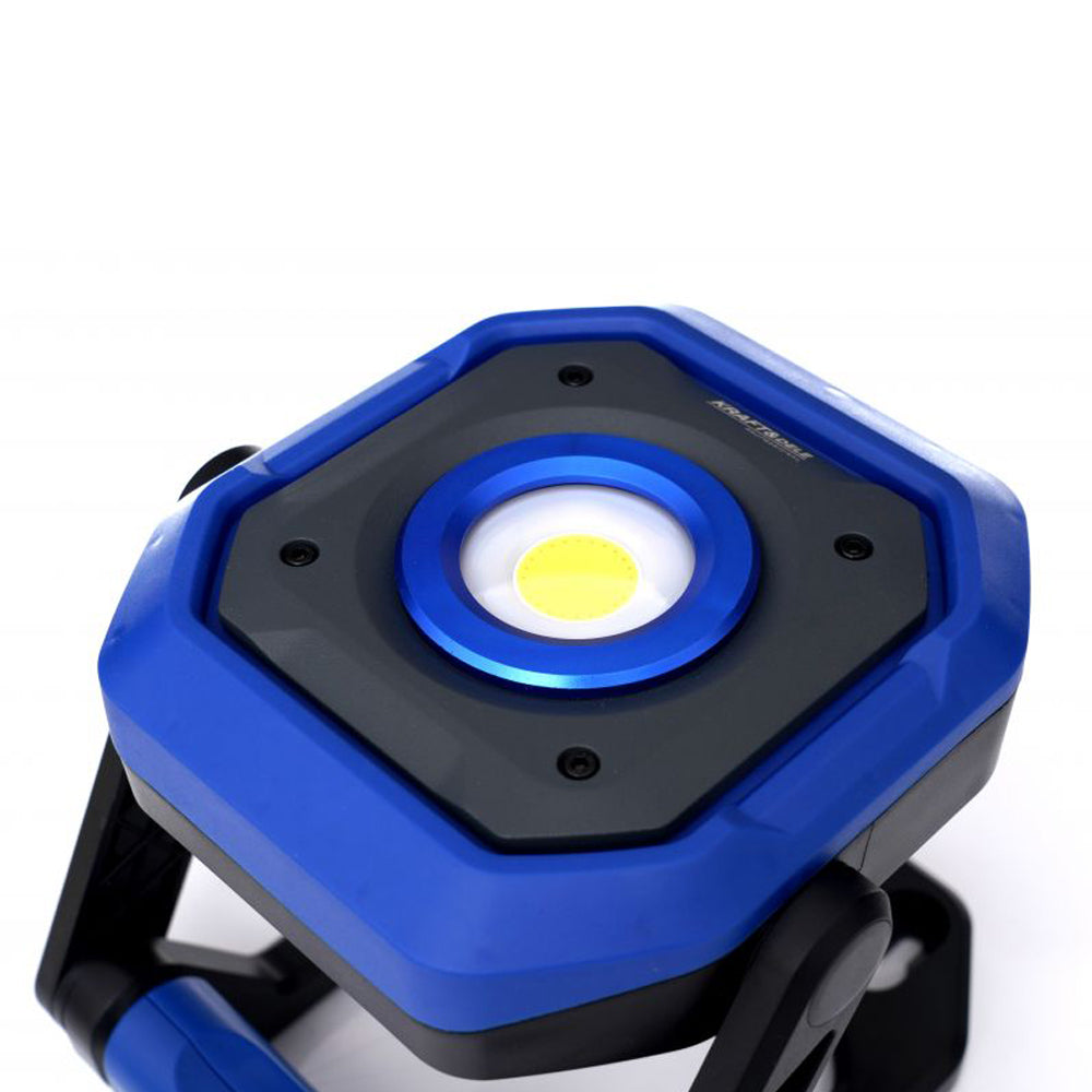 eGospodari.ro % Lampa multifunctionala reincarcabila KRAFT Profi K1264, 2000Lm, acumulator 4000mAh, pentru ateliere, camping etc
